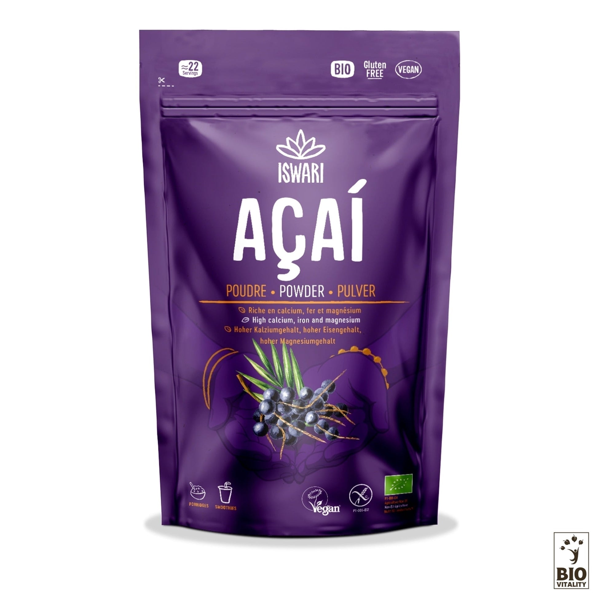 Un sachet violet étiqueté « ISWARI Açaï en Poudre Bio » présente des illustrations éclatantes de baies daçaí, mettant en valeur ses qualités biologiques, végétaliennes et sans gluten. Ce superaliment est riche en antioxydants.