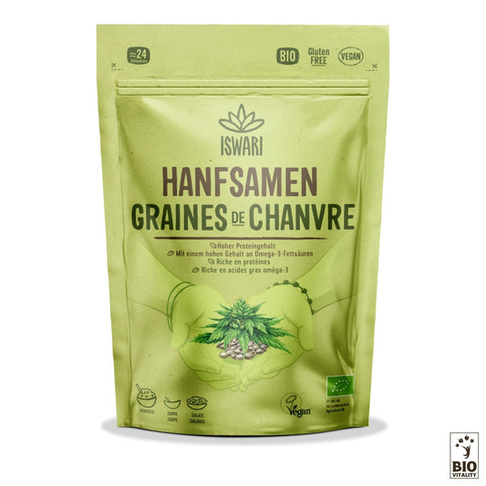 Lemballage vert dISWARI Graines de Chanvre Décortiquées Bio, labellisé « Hanfsamen Graines de Chanvre », possède une richesse nutritionnelle. Il est biologique, sans gluten, végétalien et riche en acides gras oméga-3 pour des bienfaits accrus pour la santé.