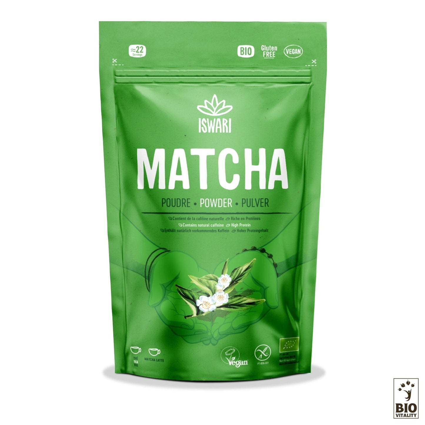 Un sachet vert de Matcha en Poudre Bio dISWARI présente des fleurs blanches sur le devant. Il est étiqueté comme biologique, sans gluten et végétalien. Savourez les riches bienfaits du thé vert japonais authentique, riche en antioxydants puissants. Disponible en formats de 70 g à 1 kg.