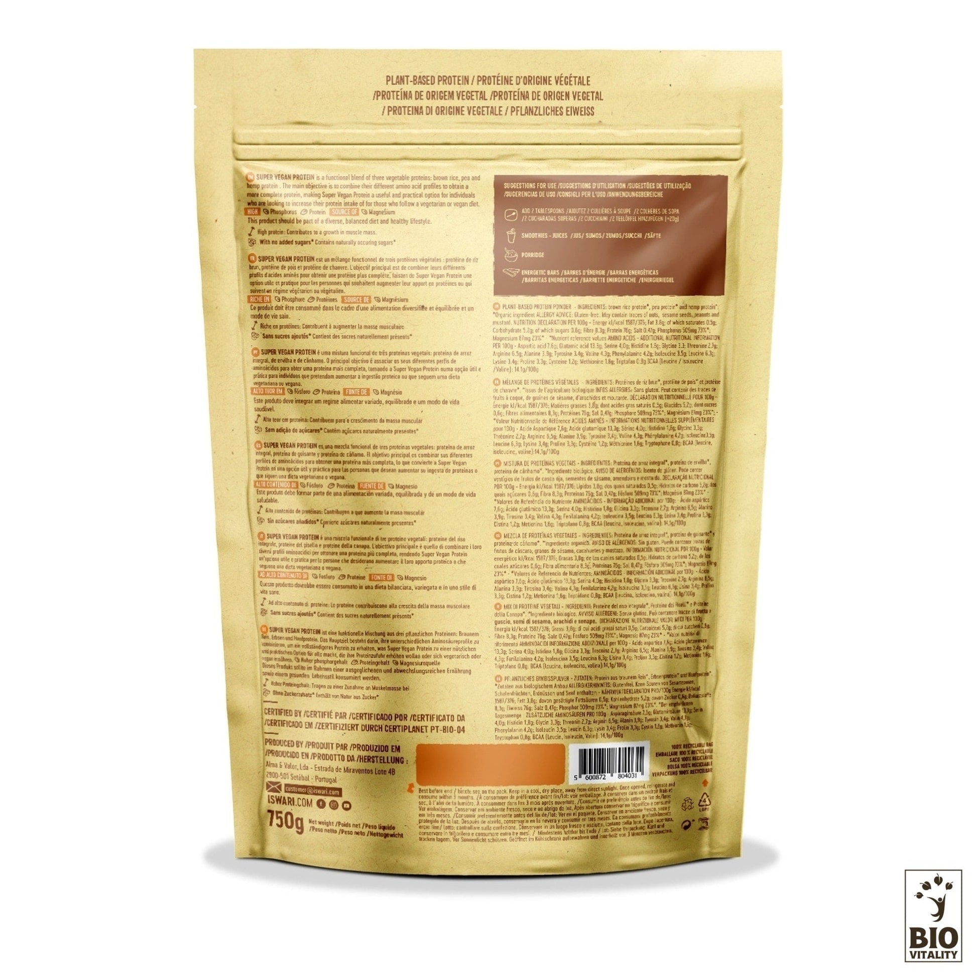 Vue arrière de lemballage Protéines Super Vegan Bio dISWARI, disponible en 750 g, affiche les informations sur le produit, les instructions et les ingrédients en plusieurs langues. Idéal pour les régimes végétaliens, il arbore un logo « Bio » et met en valeur sa riche source de protéines végétales.