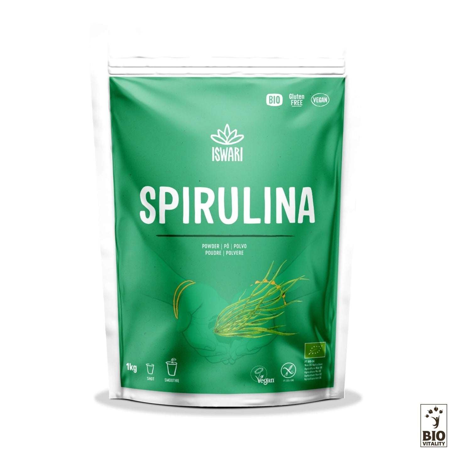 Emballage vert pour la Spiruline en Poudre Bio ISWARI, 1 kg. Les étiquettes la présentent comme un superaliment, sans gluten et végétalien. Image de brins de spiruline verte riches en nutriments en bas.