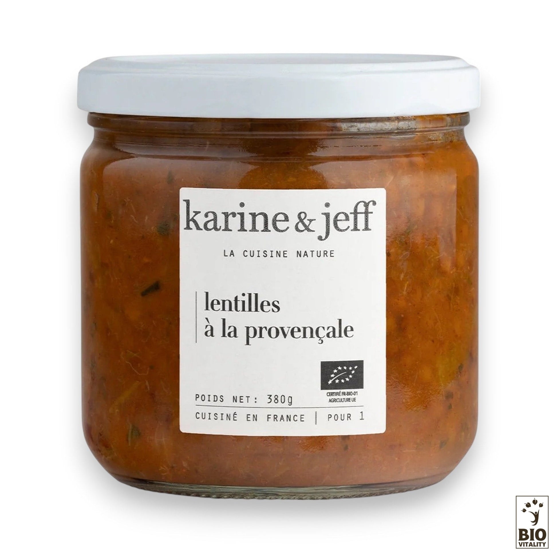 Un pot de 380g de Lentilles à la Provençale Bio de KARINE & JEFF contient des ingrédients biologiques dorigine française, offrant un vrai goût de cuisine provençale authentique.