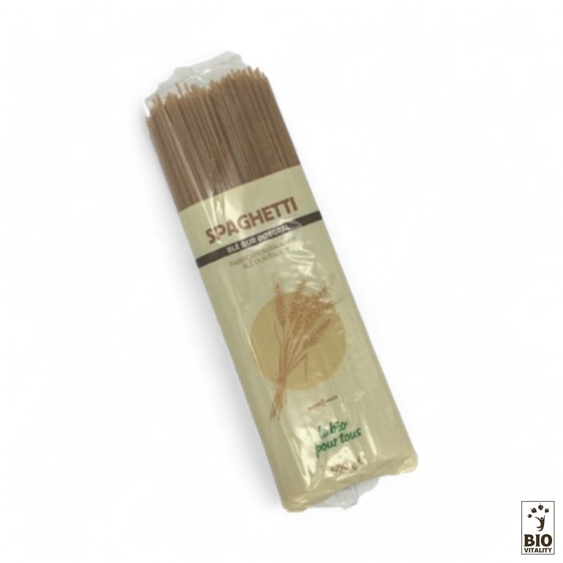 Un paquet de 500 g de spaghettis de blé entier bio de LE BIO POUR TOUS, étiqueté « Spaghetti complets Bio », présente un graphisme de blé sur un emballage en plastique transparent. Ce produit « Bio Vitalité » propose un repas sain issu de lagriculture biologique.